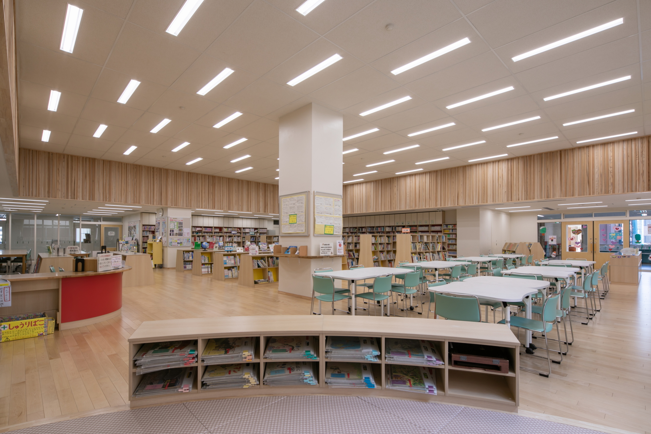 図書館：小中連携の核となる図書館